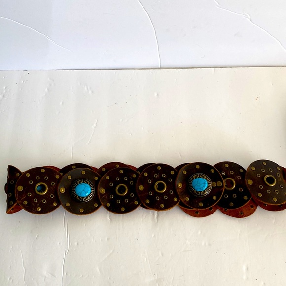 215 - Picture 2 of 5